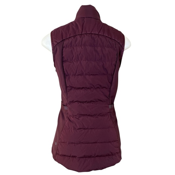 Lululemon Down For It Vest Size 6 Cassis Burgundy Water & Wind Resistant W44qls - Picture 4 of 13